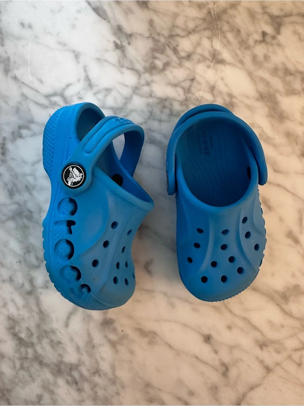 CROCS Kids Classic Clogs in Bright Blue size C7